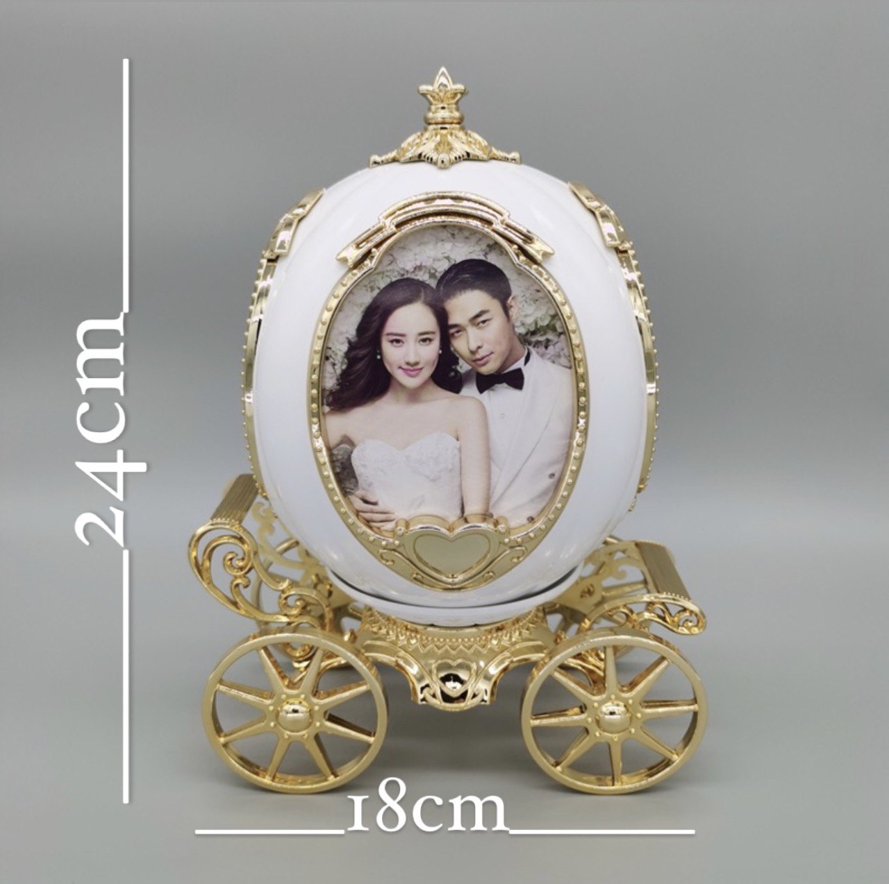 Royalty Cart Photo Frame